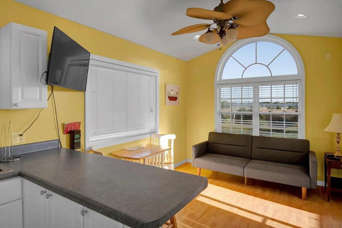 Surf City 2Br Model Home With Pool And Boat Ramp Access Exterior photo
