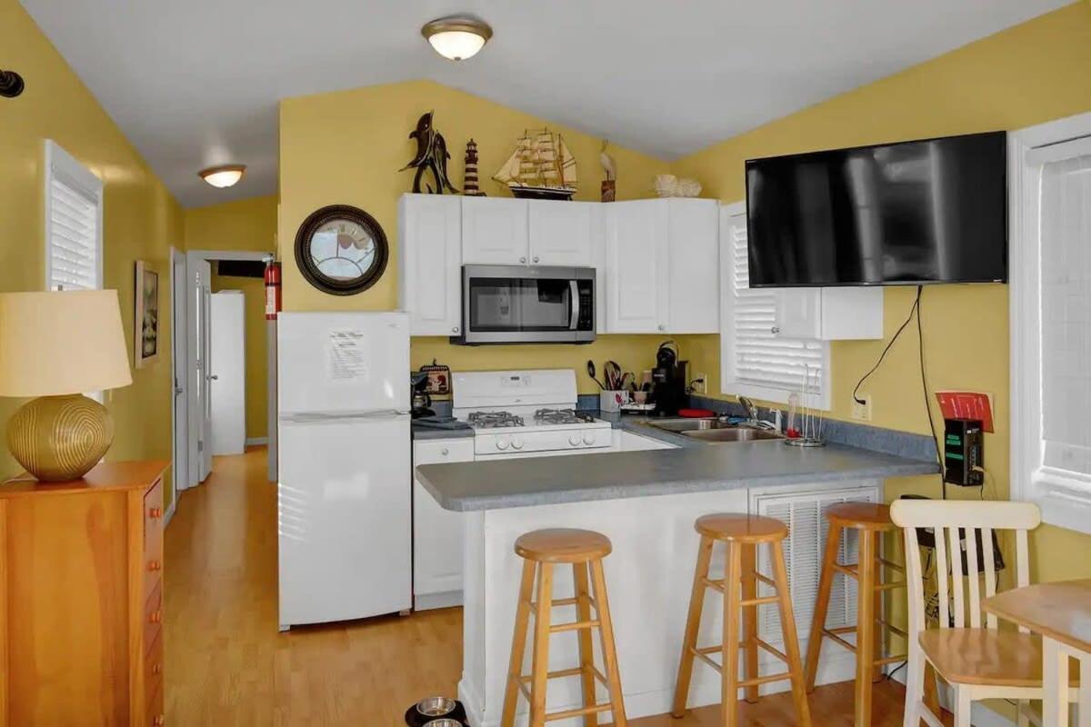 Surf City 2Br Model Home With Pool And Boat Ramp Access Exterior photo